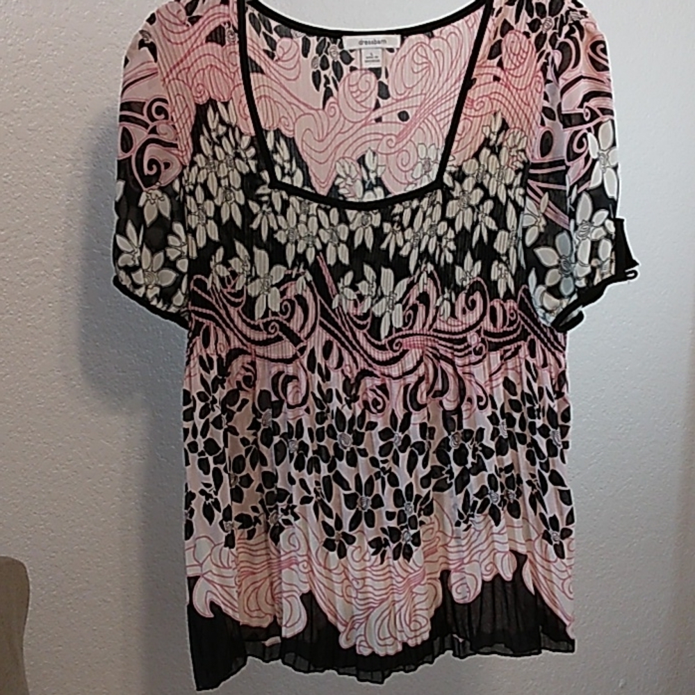 Dressbarn Pleated Floral Top.